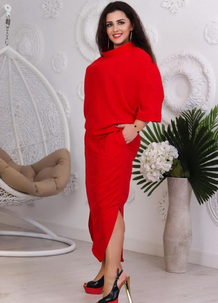 Жіночий костюм з довгої спідниці та вільної кофти червоного кольору 357705 New Trend (255411798)