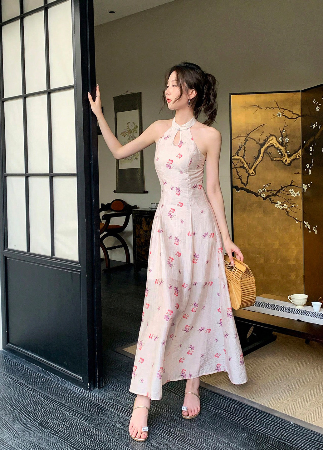 Кремова кежуал сукня з відкритою спиною, кльош SHEIN з квітковим принтом