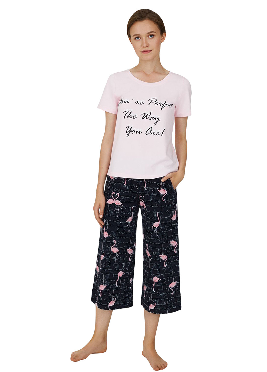 Комбинированная всесезон пижама (футболка, капри) футболка + капри Ellen