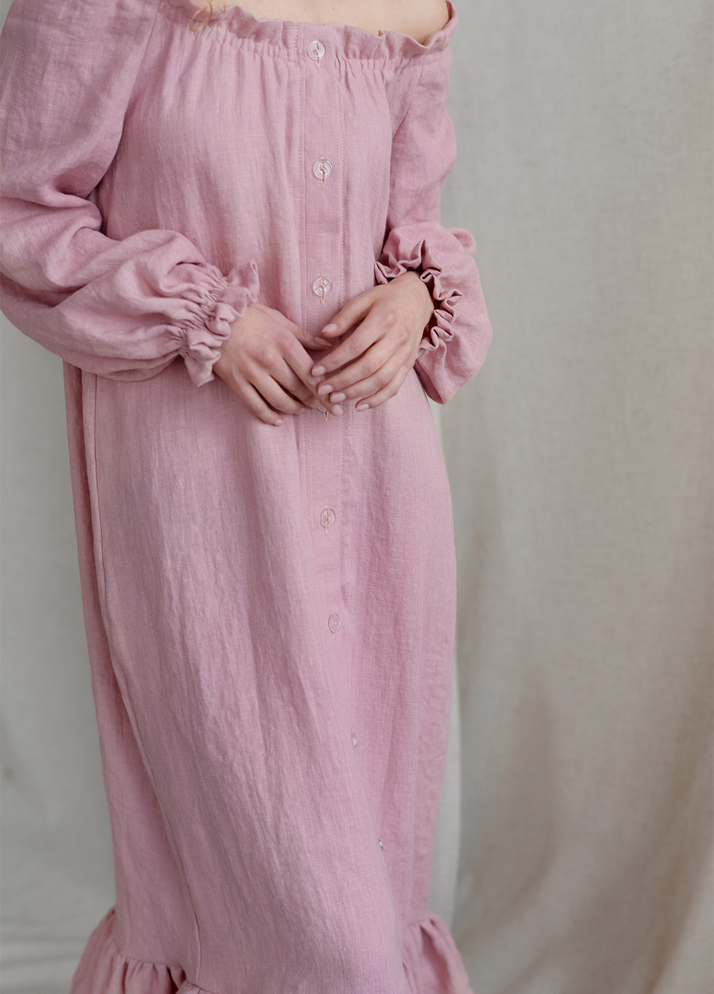 Светло-розовое домашнее платье с открытыми плечами, а-силуэт Silence однотонное