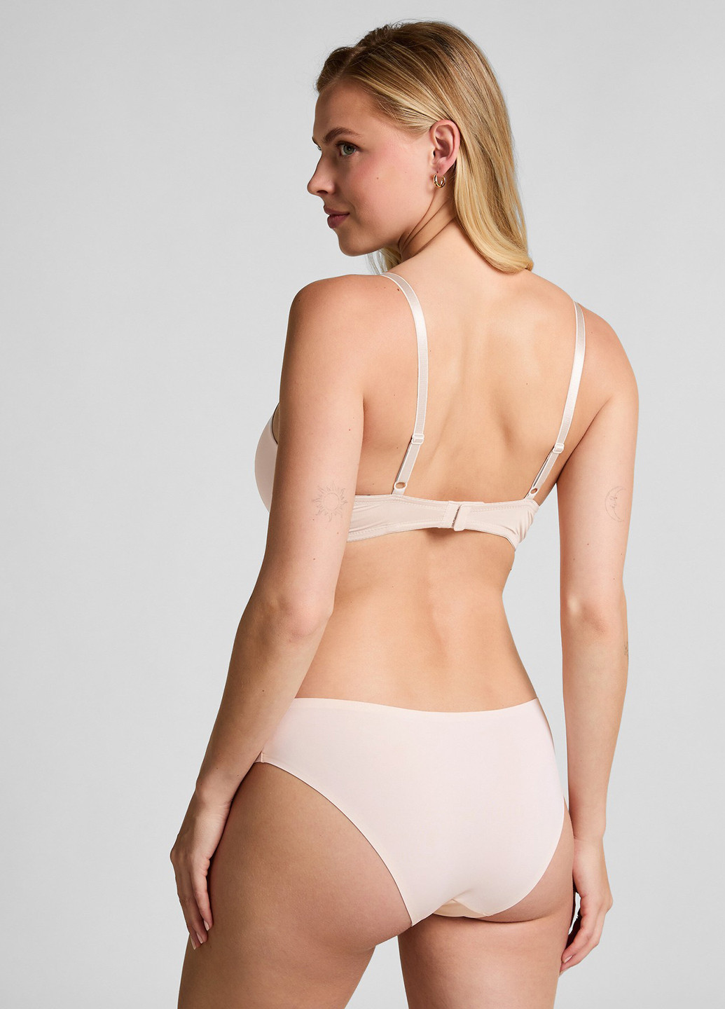 Светло-бежевый бюстгальтер Hunkemoller без косточек полиамид