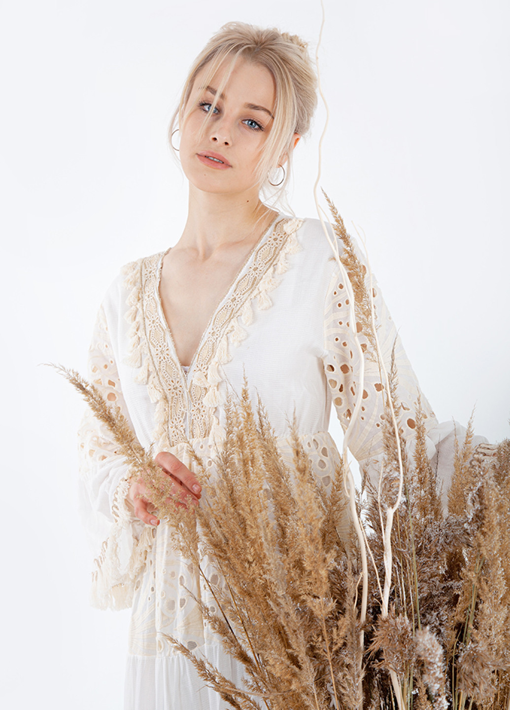 Айвори кэжуал платье в стиле ампир Kristina Mamedova однотонное