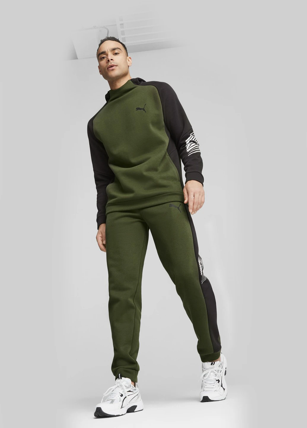 Чорно-білі кросівки літні Puma Milenio Tech