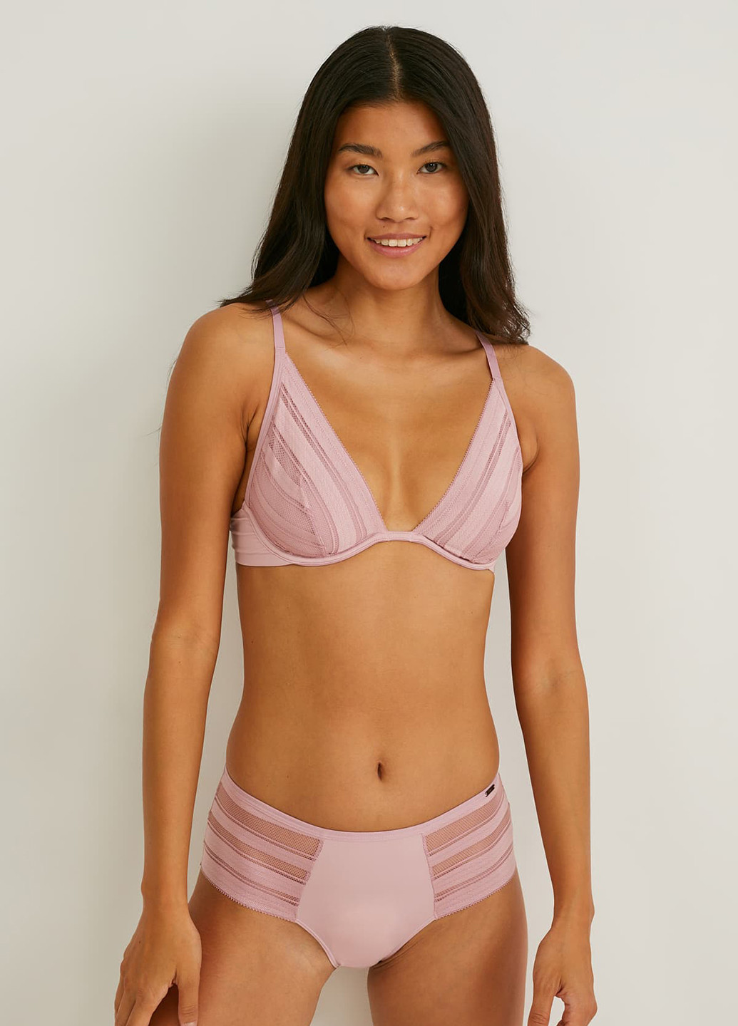 Светло-розовый бюстгальтер C&A с косточками полиамид