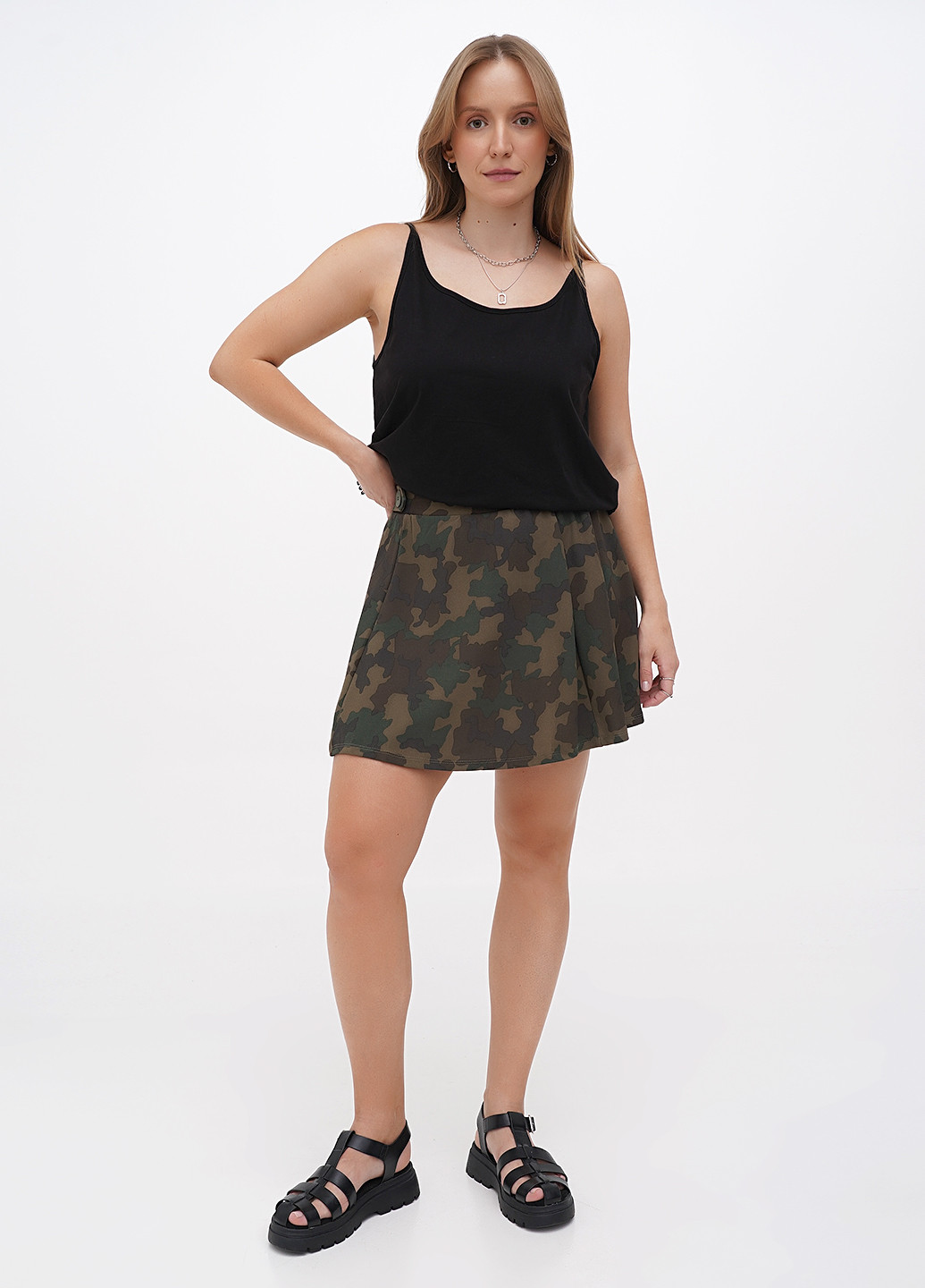 Темно-зеленая кэжуал камуфляжная юбка Terranova клешированная