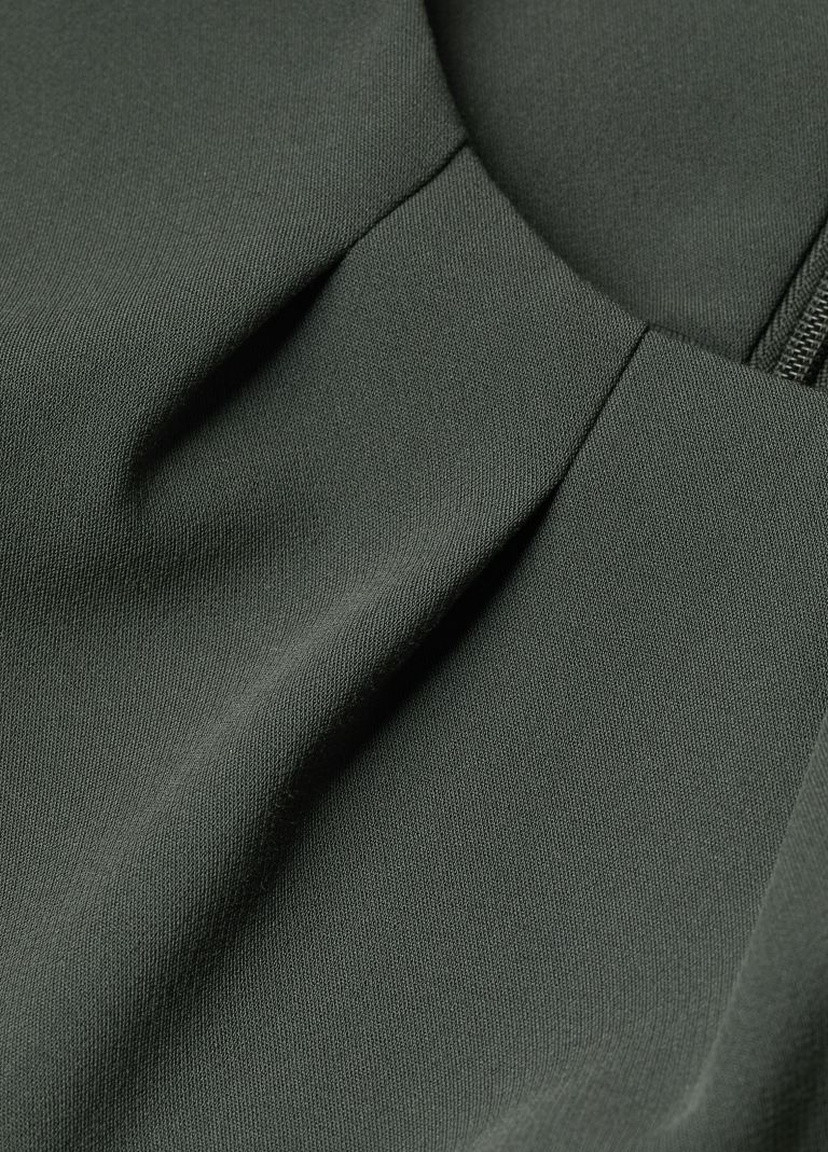 Оливковое (хаки) деловое платье с ремнём H&M однотонное