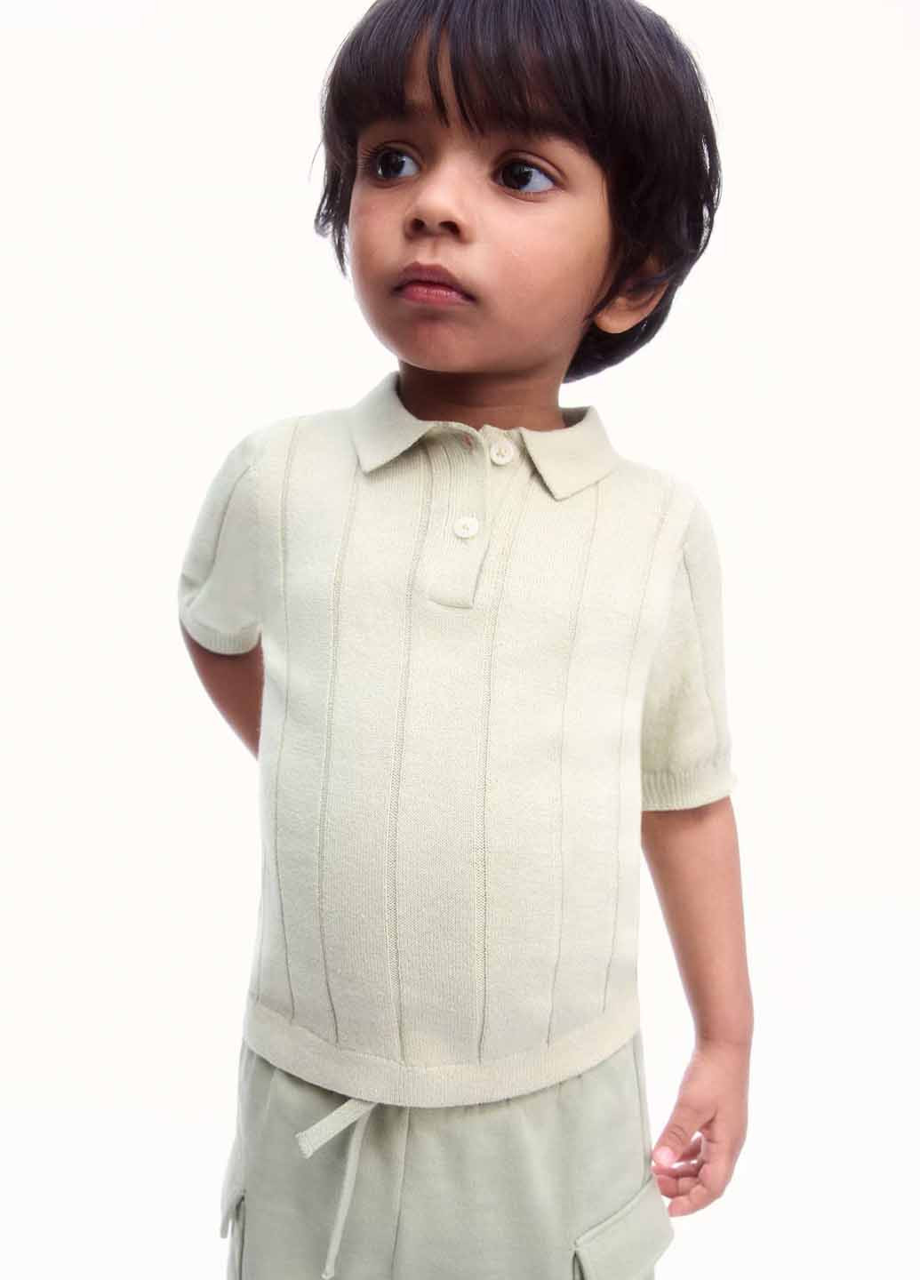 Оливковая детская футболка-поло для мальчика H&M однотонная