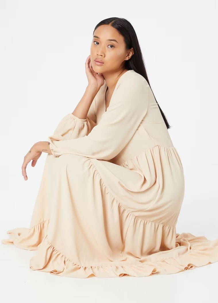 Бежевое платье Glamorous