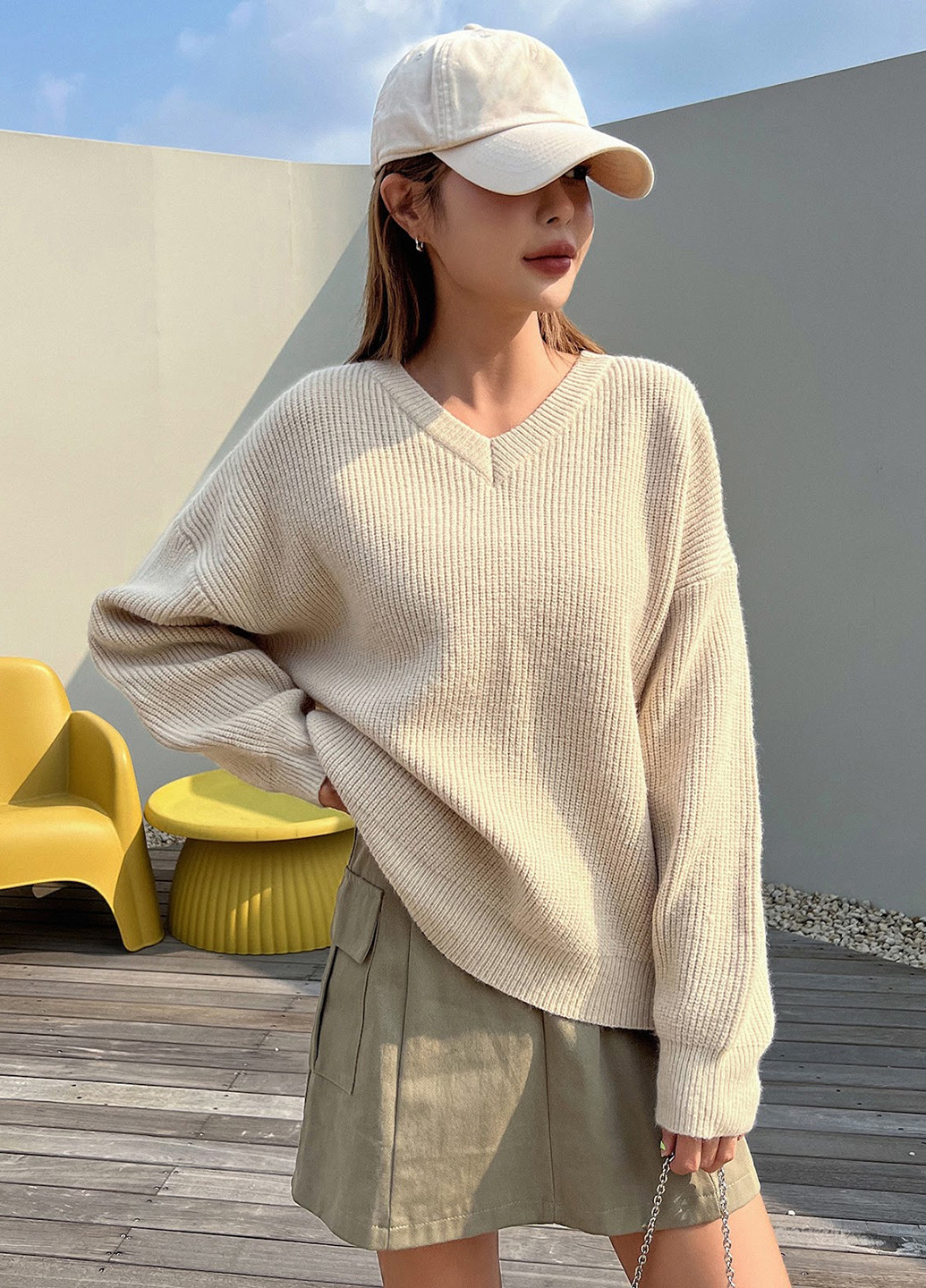 Бежевый демисезонный пуловер пуловер SHEIN