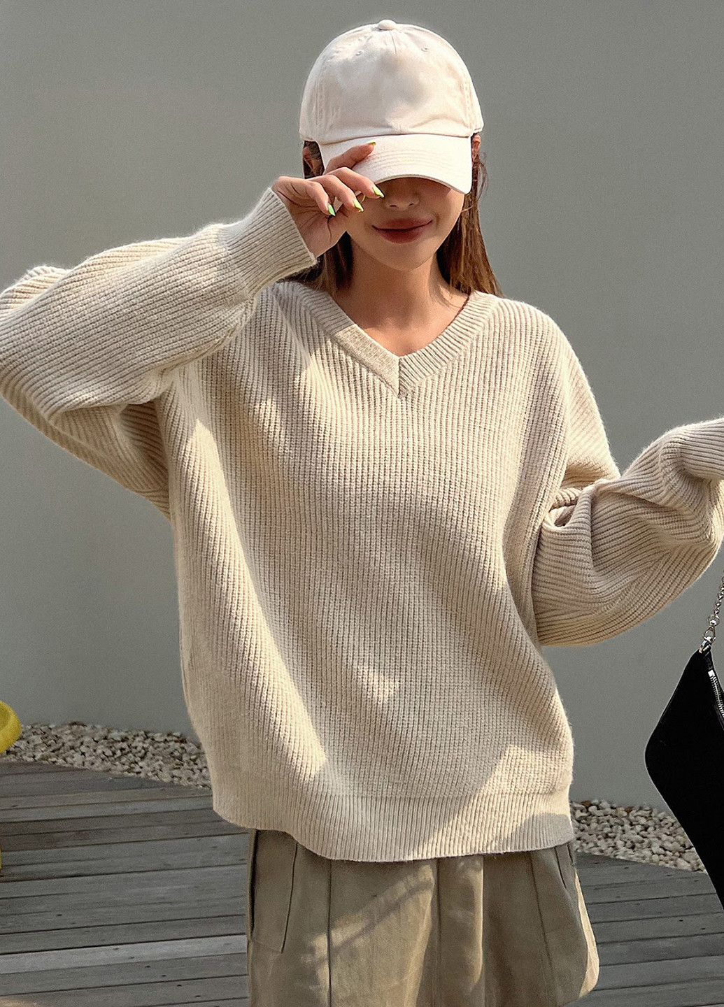 Бежевый демисезонный пуловер пуловер SHEIN