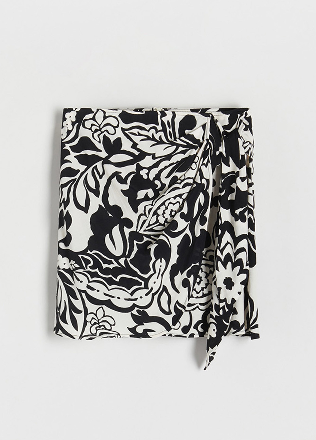 Черная кэжуал цветочной расцветки юбка Reserved на запах