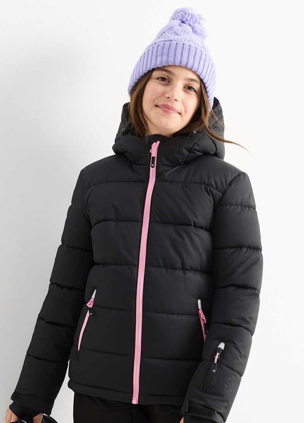 Черная демисезонная куртка C&A