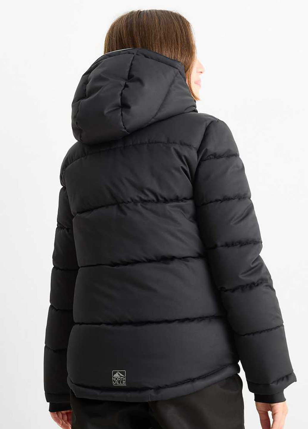 Черная демисезонная куртка C&A