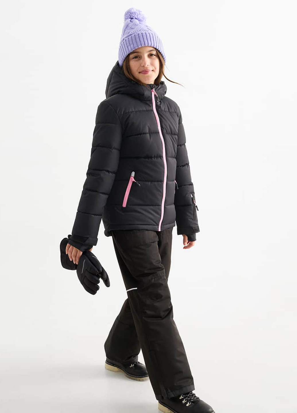 Черная демисезонная куртка C&A