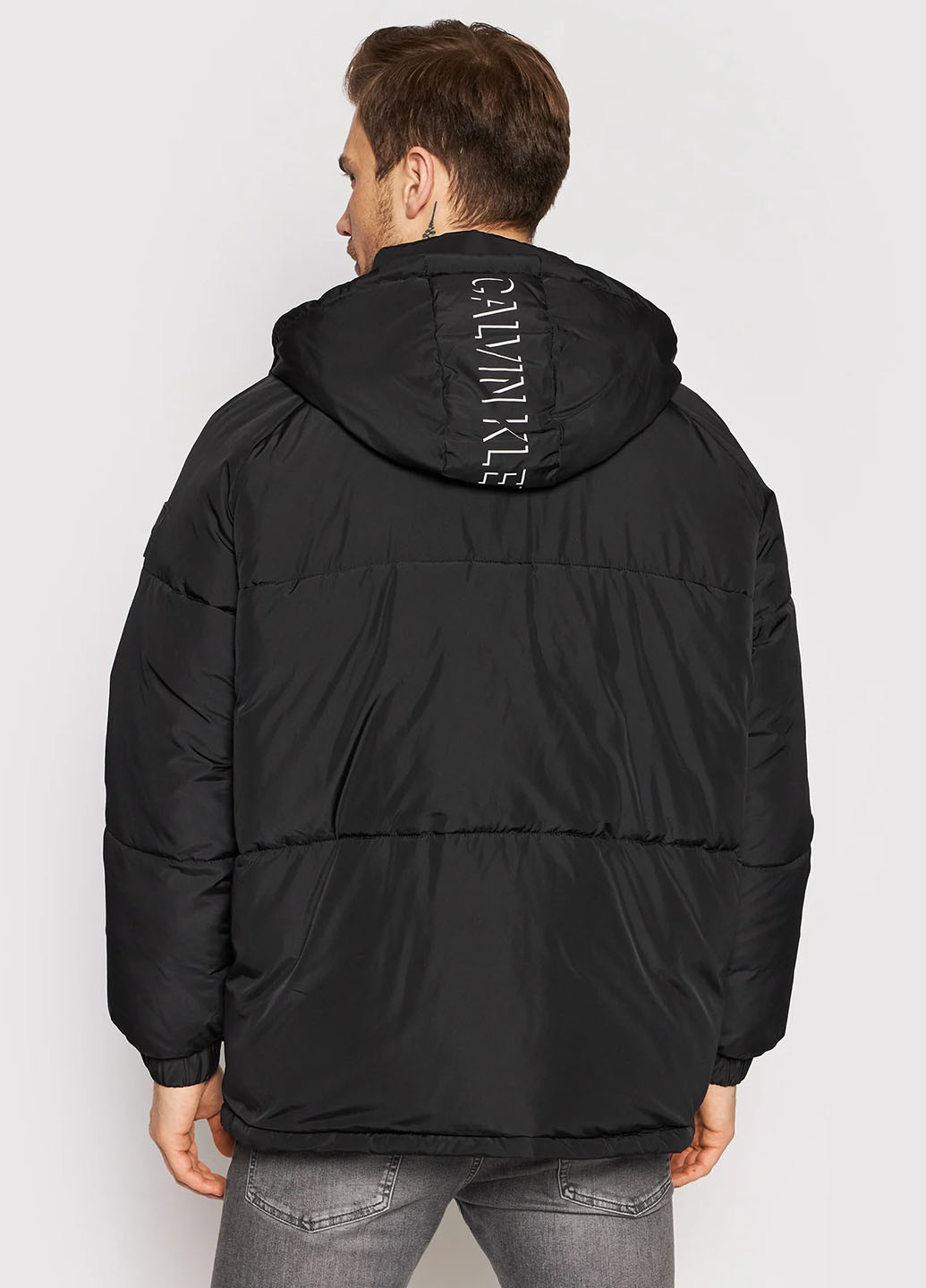 Черная зимняя куртка Calvin Klein