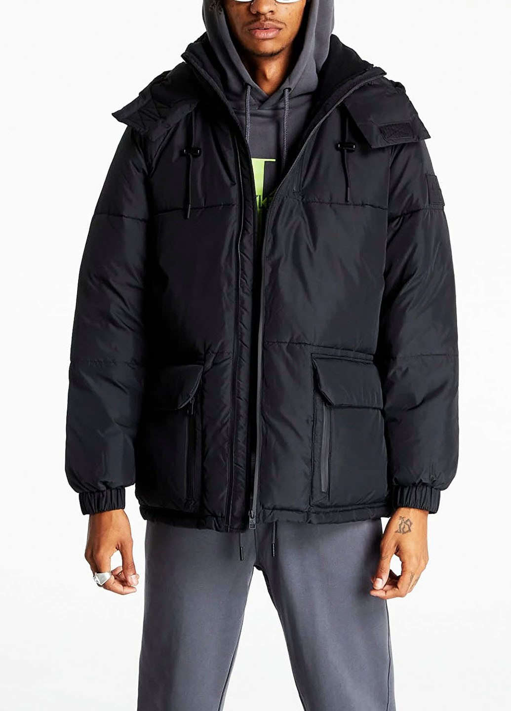 Черная зимняя куртка Calvin Klein