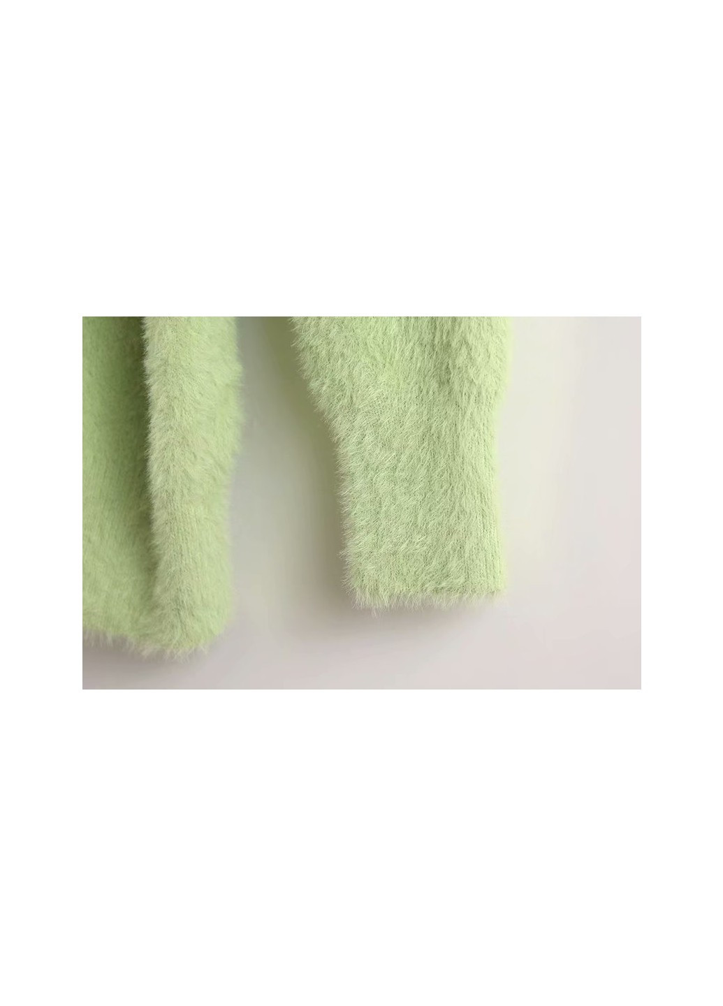 Зеленый демисезонный свитер женский пушистый fluff Berni Fashion 55368