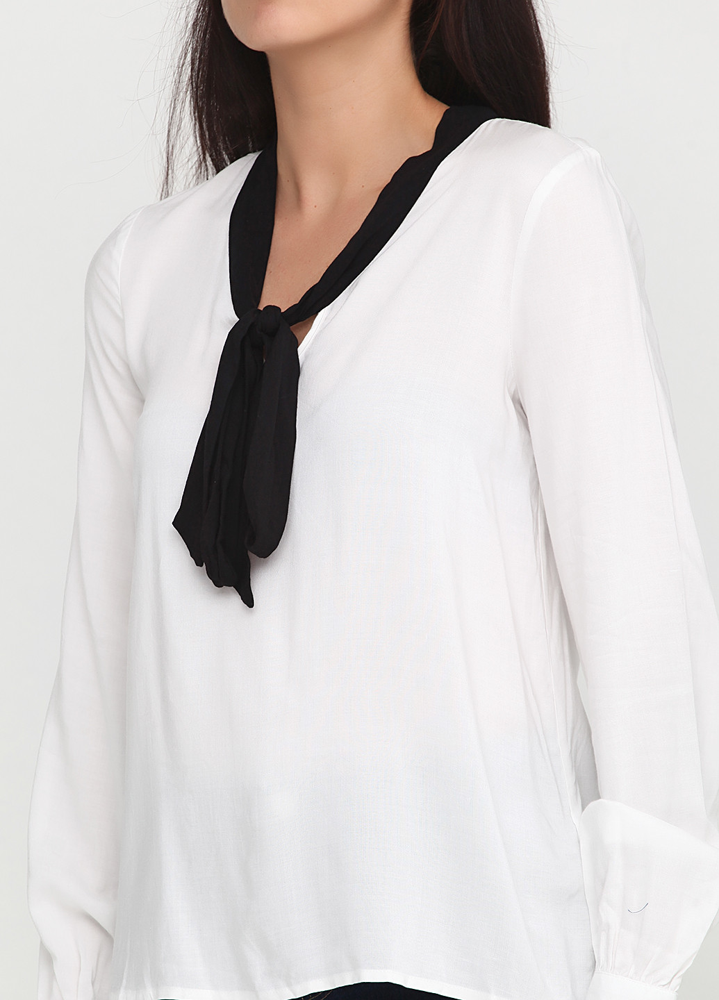 Біла демісезонна блуза Esmara