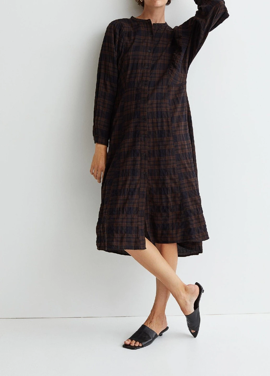 Коричневое кэжуал платье H&M в клетку