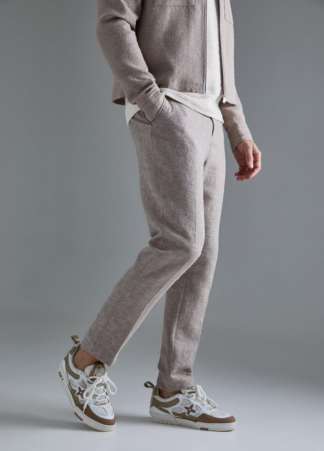 Пудровые кэжуал демисезонные зауженные брюки Boohoo