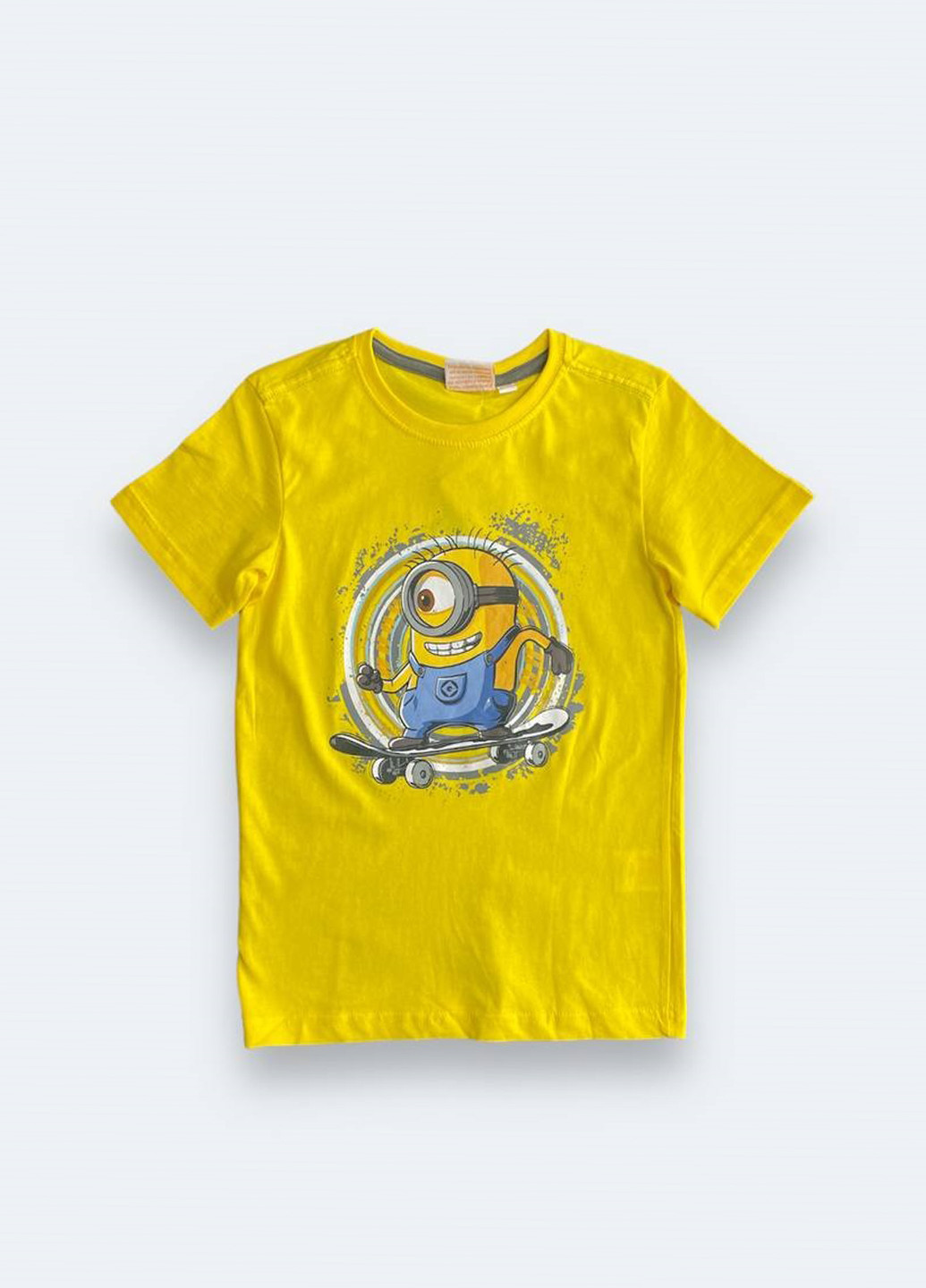 Желтая летняя футболка Disney