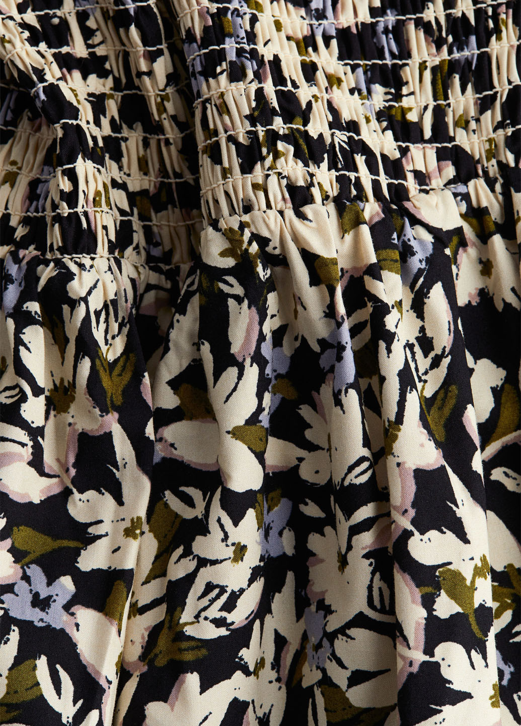 Черно-белое кэжуал платье с открытыми плечами H&M с цветочным принтом