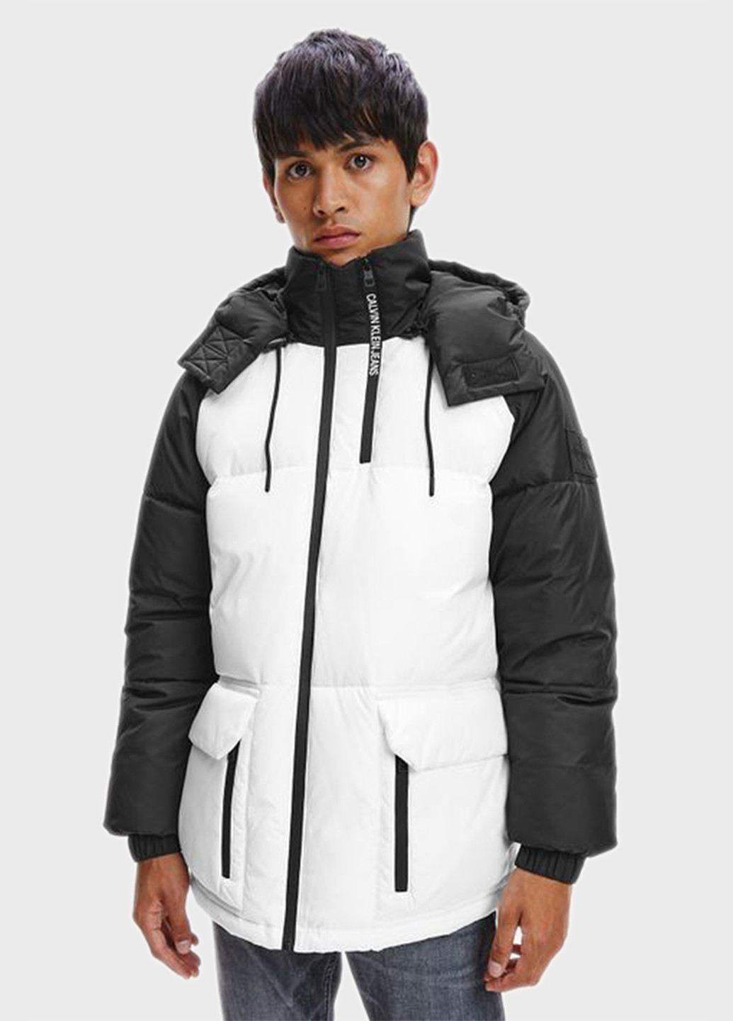 Черно-белая зимняя куртка Calvin Klein Jeans