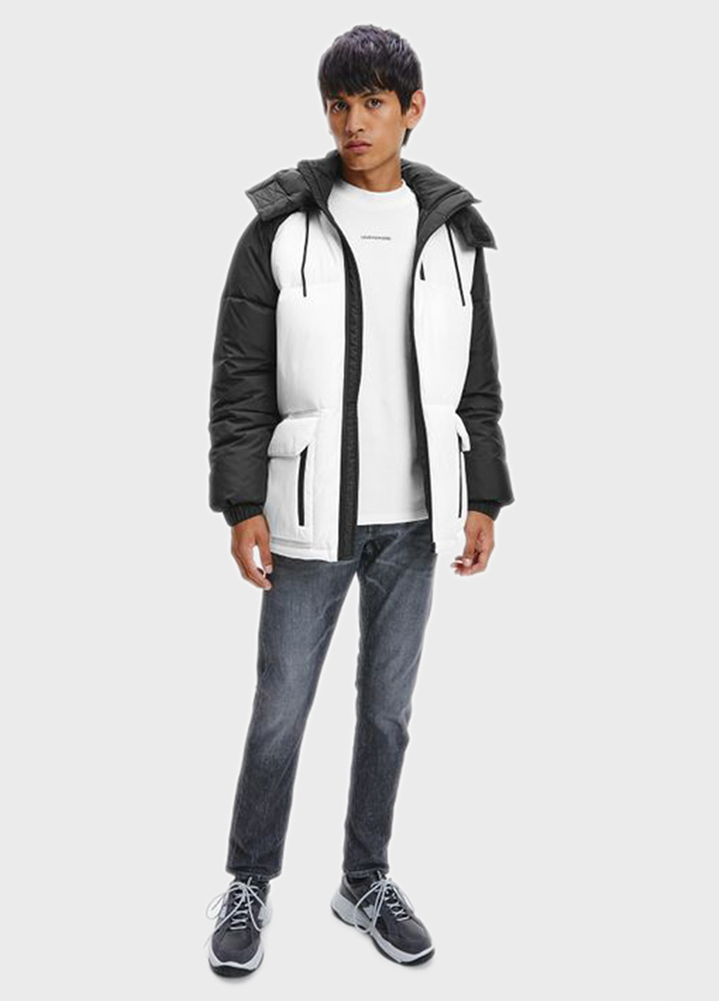 Черно-белая зимняя куртка Calvin Klein Jeans
