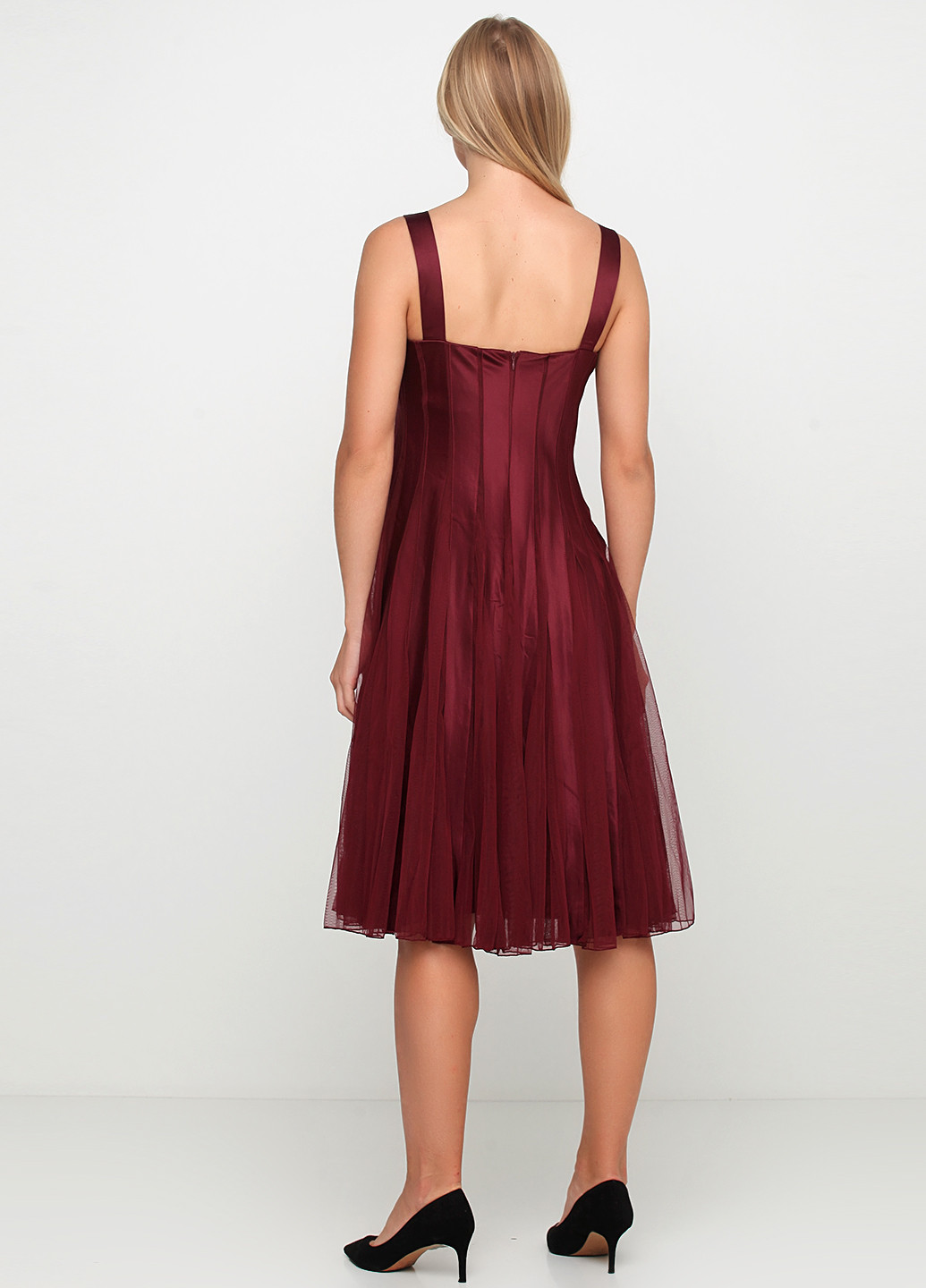 Бордовое кэжуал платье клеш Sara Kelly однотонное