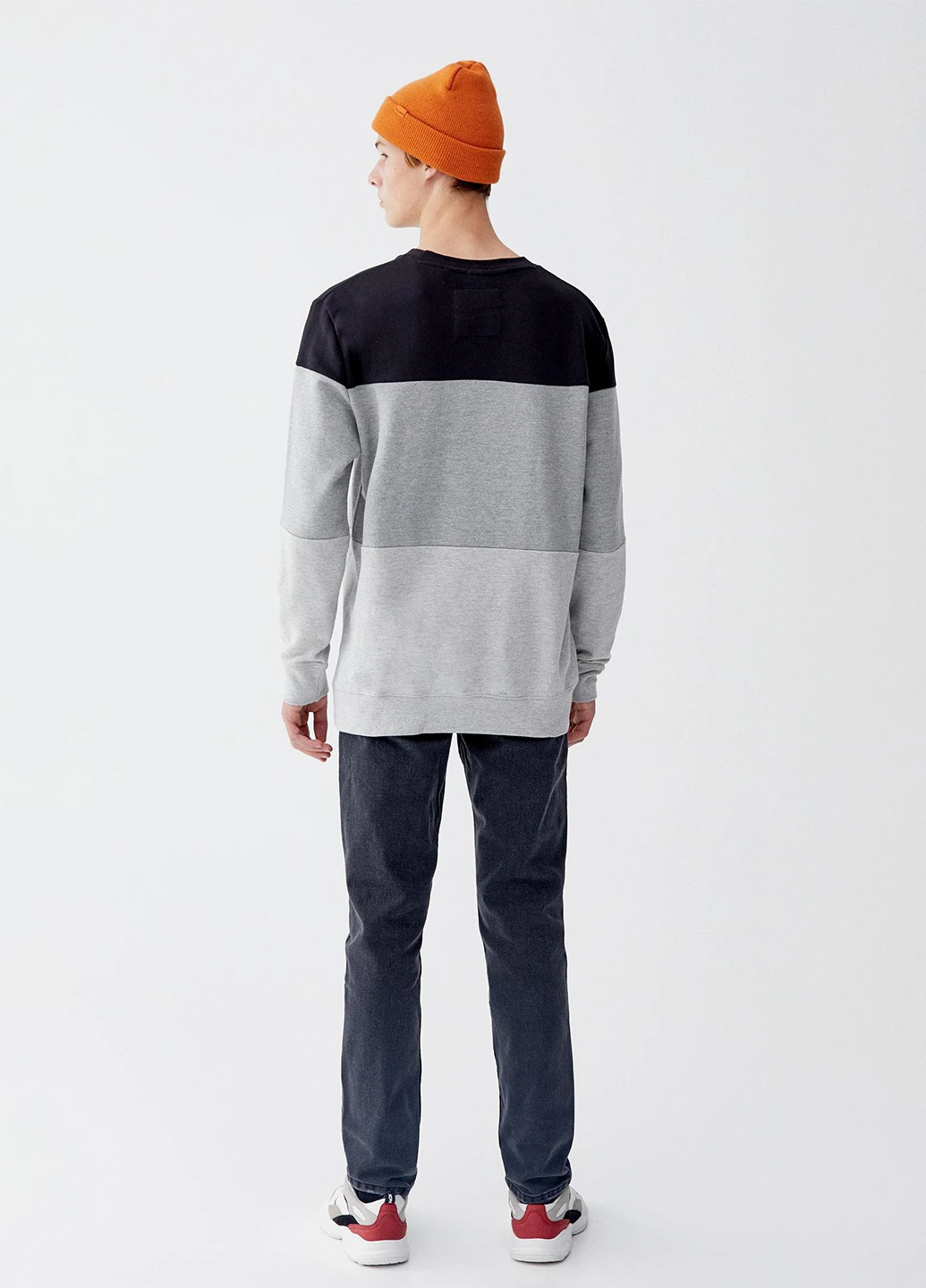Сірий світшот Pull & Bear меланж без декору (251419835)