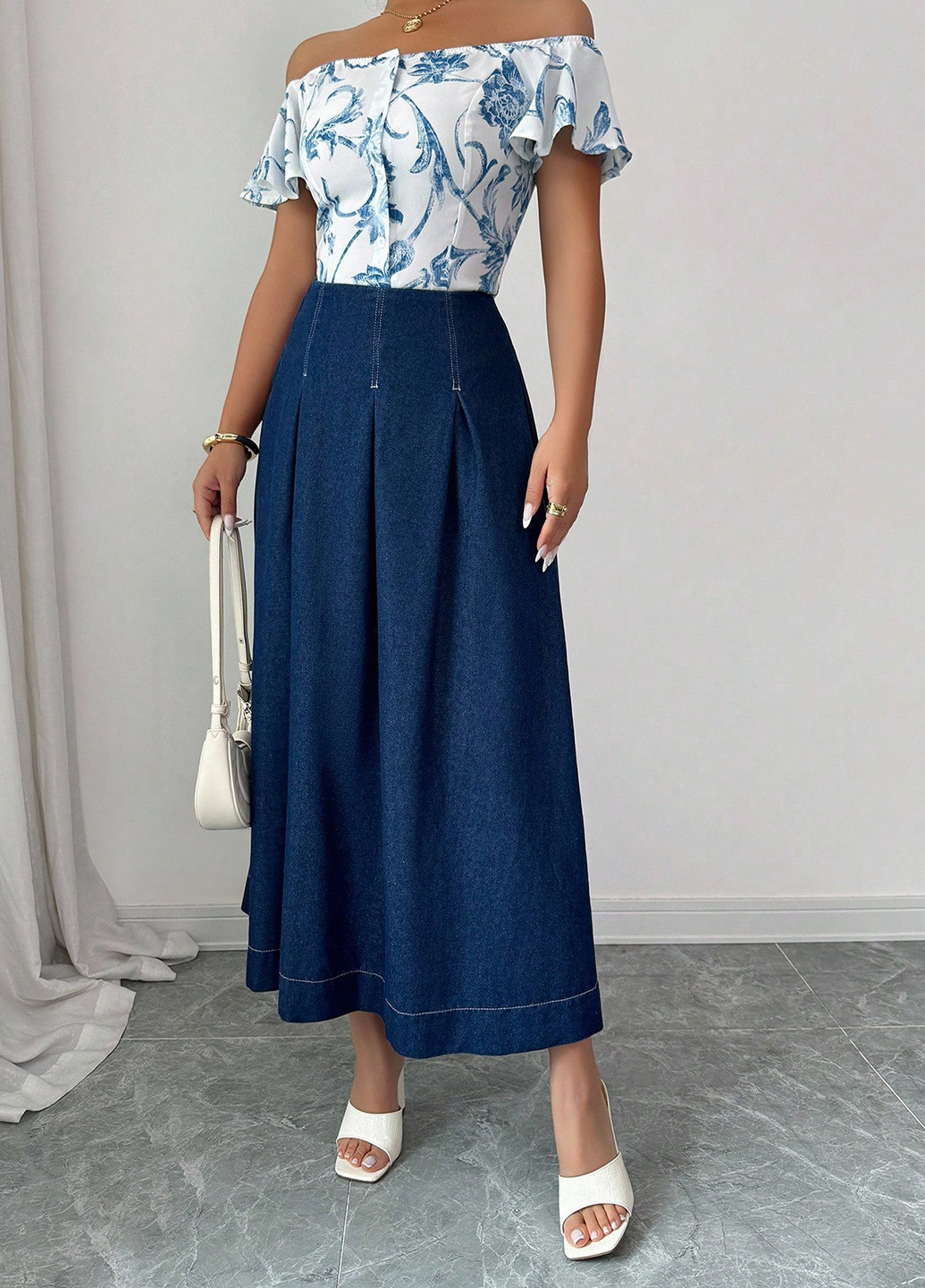 Темно-синяя джинсовая однотонная юбка SHEIN клешированная