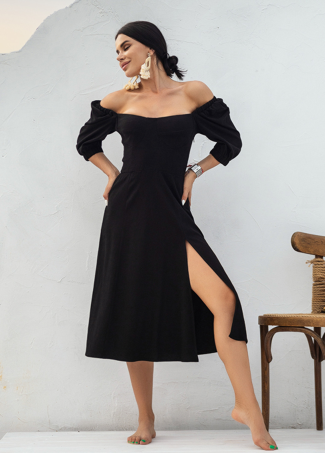 Черное кэжуал платье Larionoff однотонное