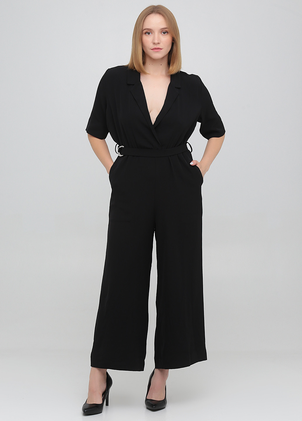Комбинезон Weekday комбинезон-брюки однотонный чёрный вечерний, кэжуал полиэстер