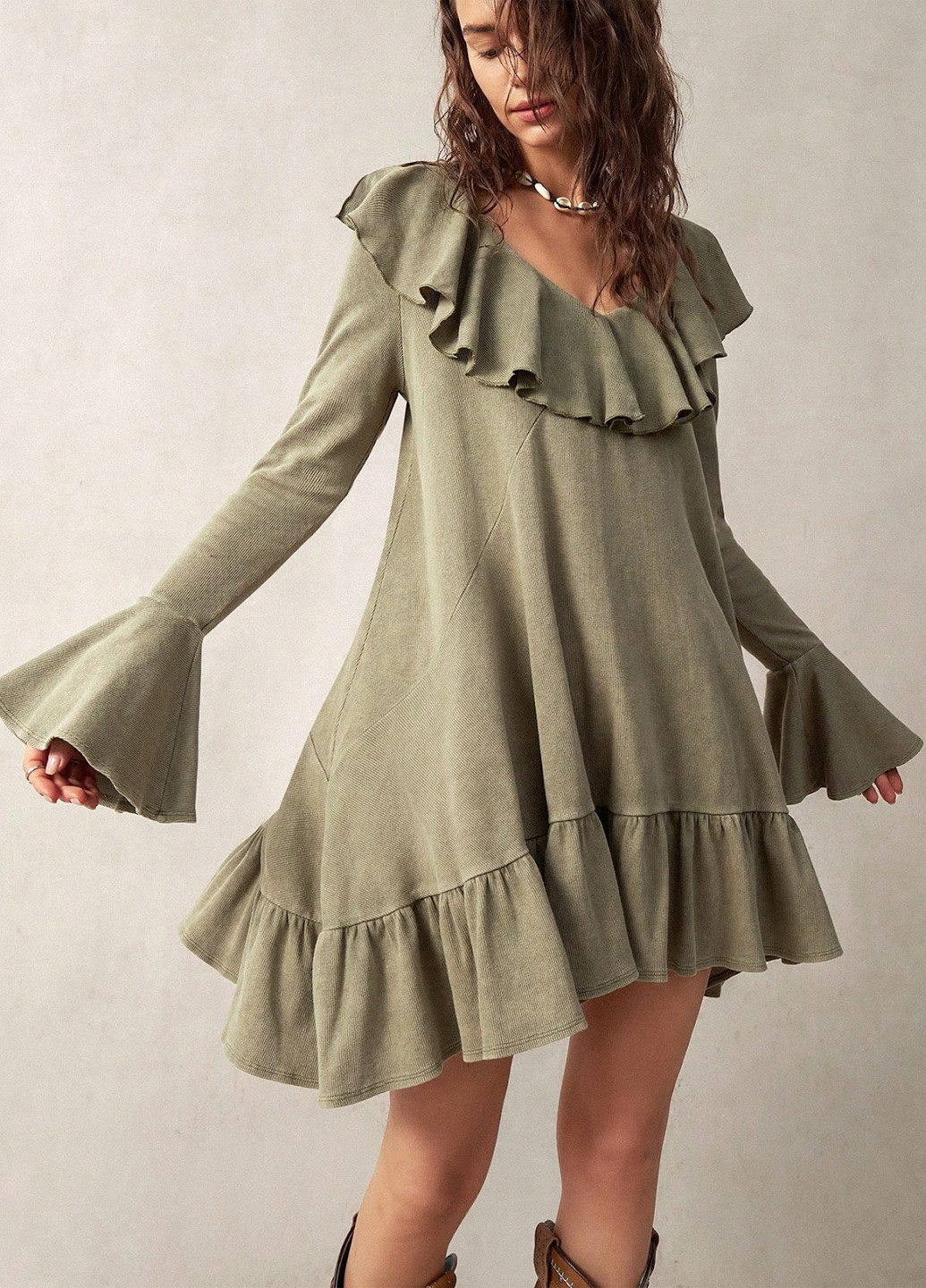 Сіро-зелена кежуал сукня оверсайз, з відкритою спиною SHEIN однотонна