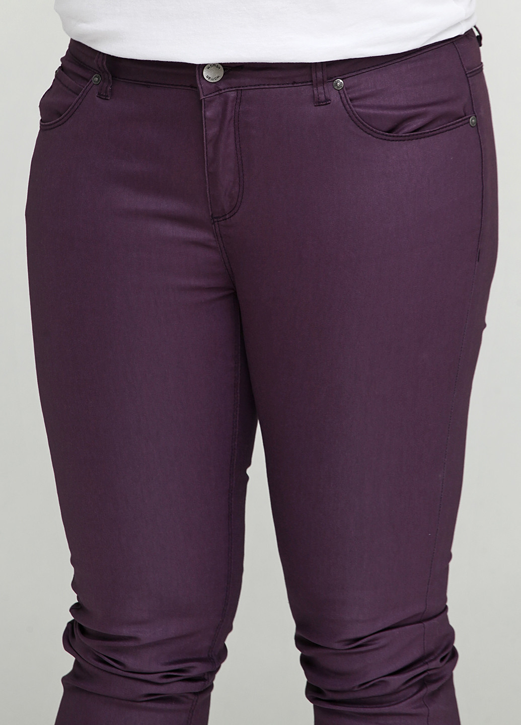 Темно-фиолетовые кэжуал демисезонные зауженные брюки WOOMAN