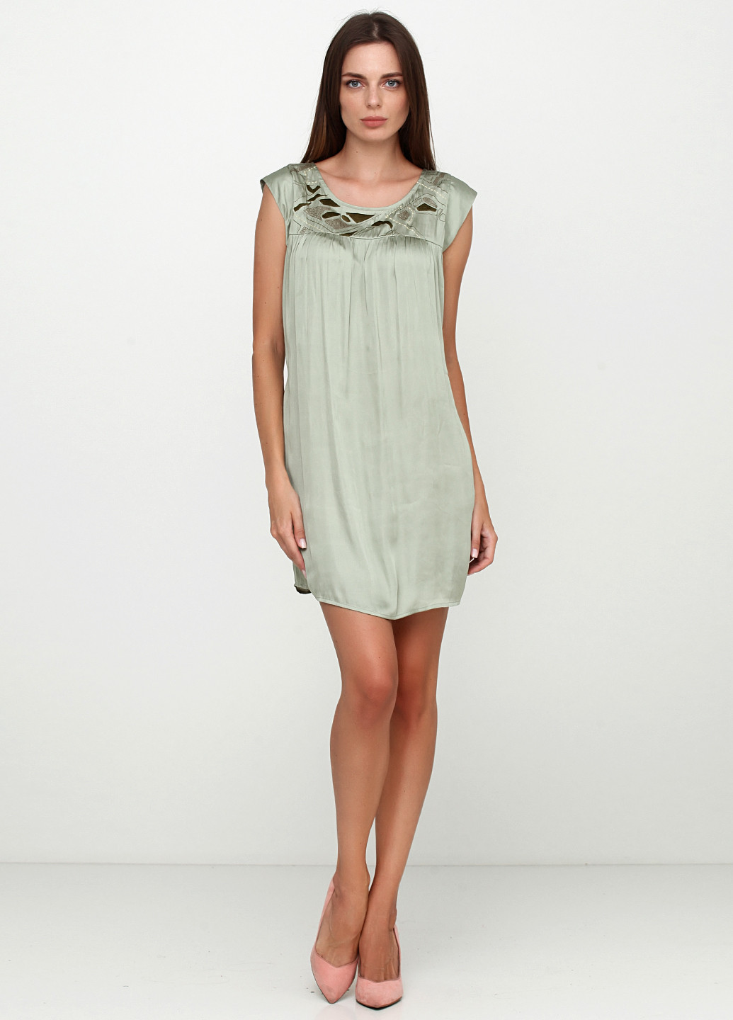 Оливковое кэжуал платье Nitya однотонное