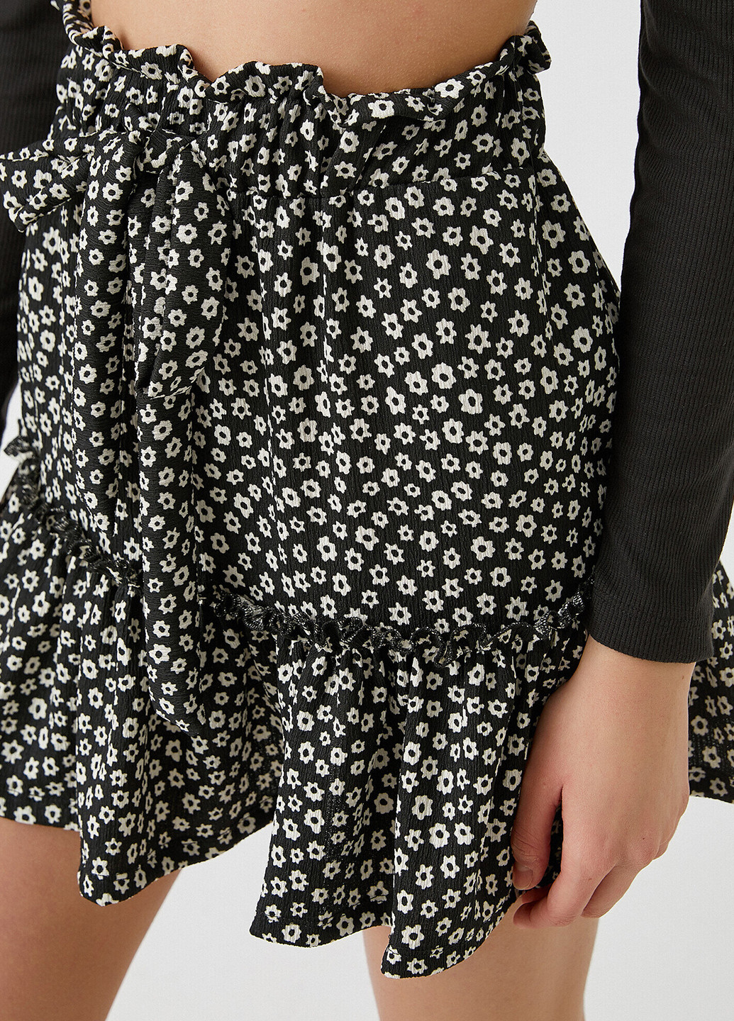 Черно-белая кэжуал цветочной расцветки юбка KOTON а-силуэта (трапеция)