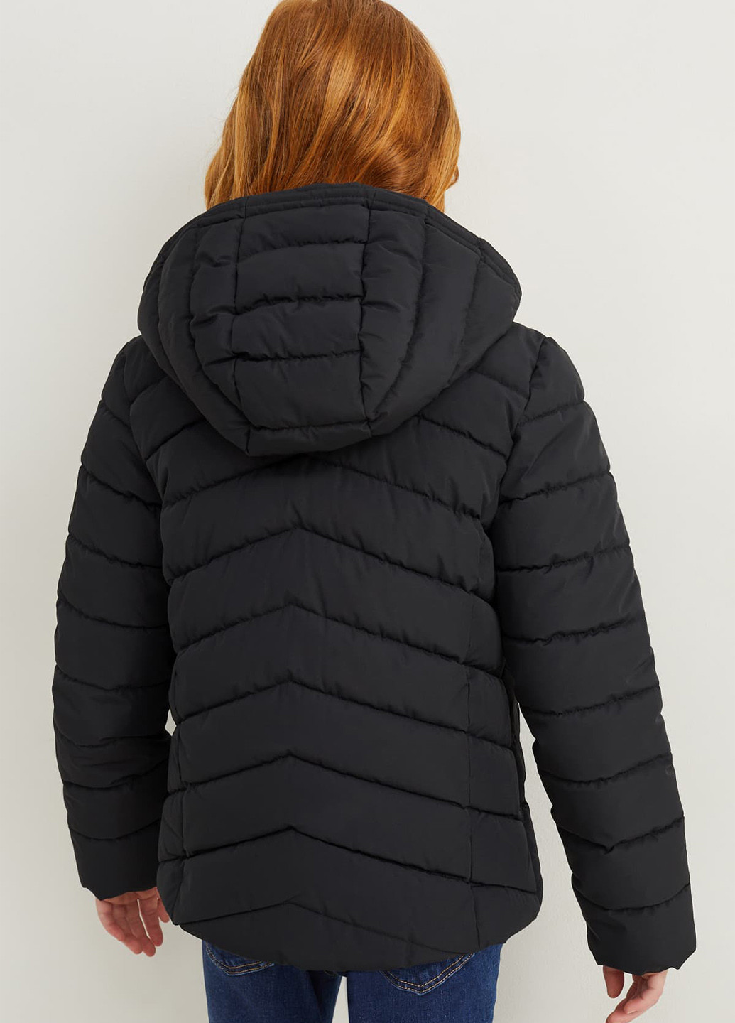 Черная демисезонная куртка C&A