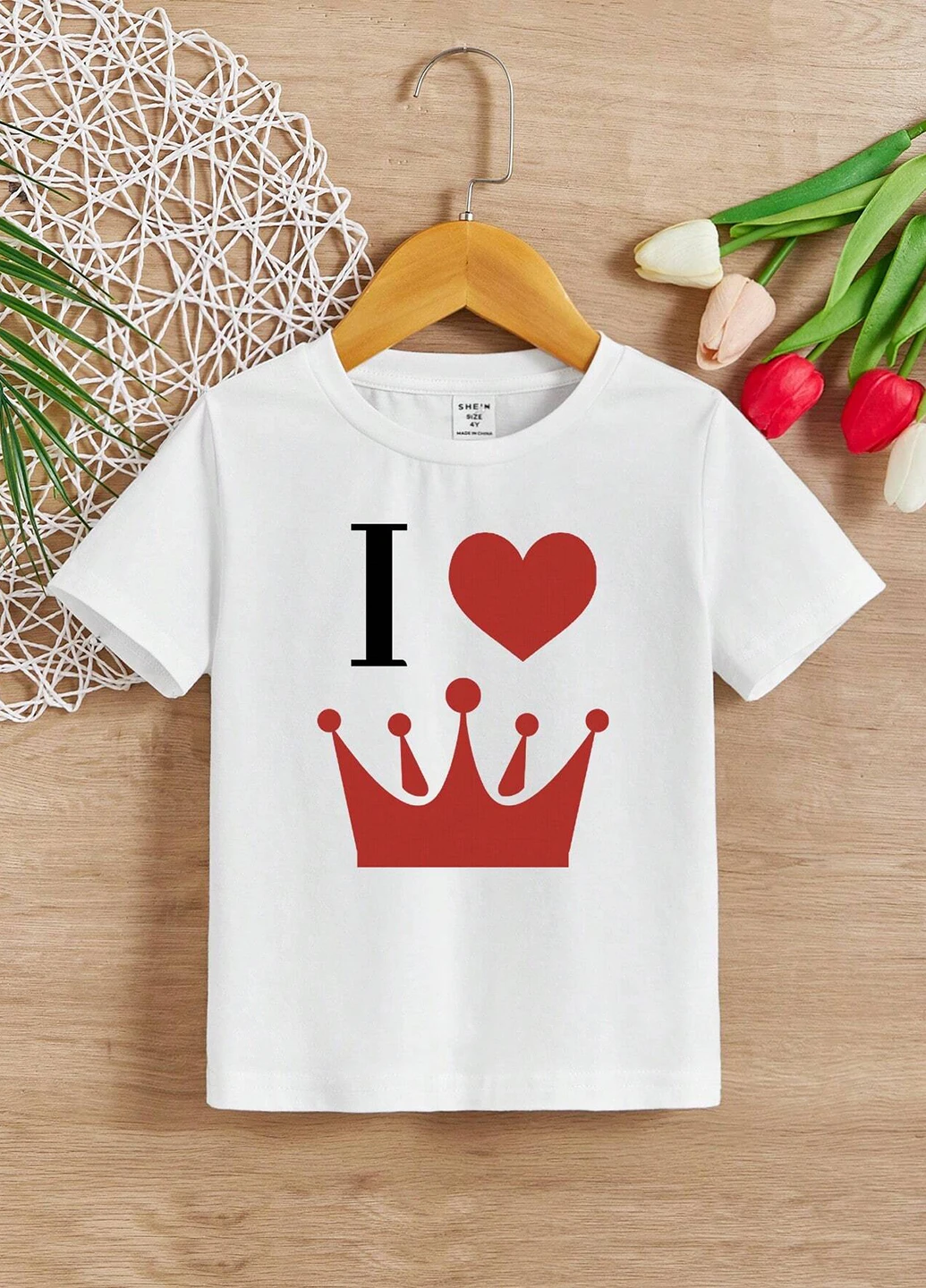 Белая летняя футболка SHEIN
