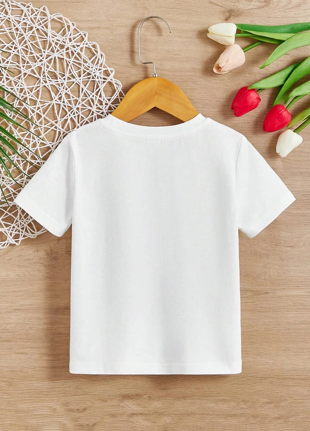 Белая летняя футболка SHEIN