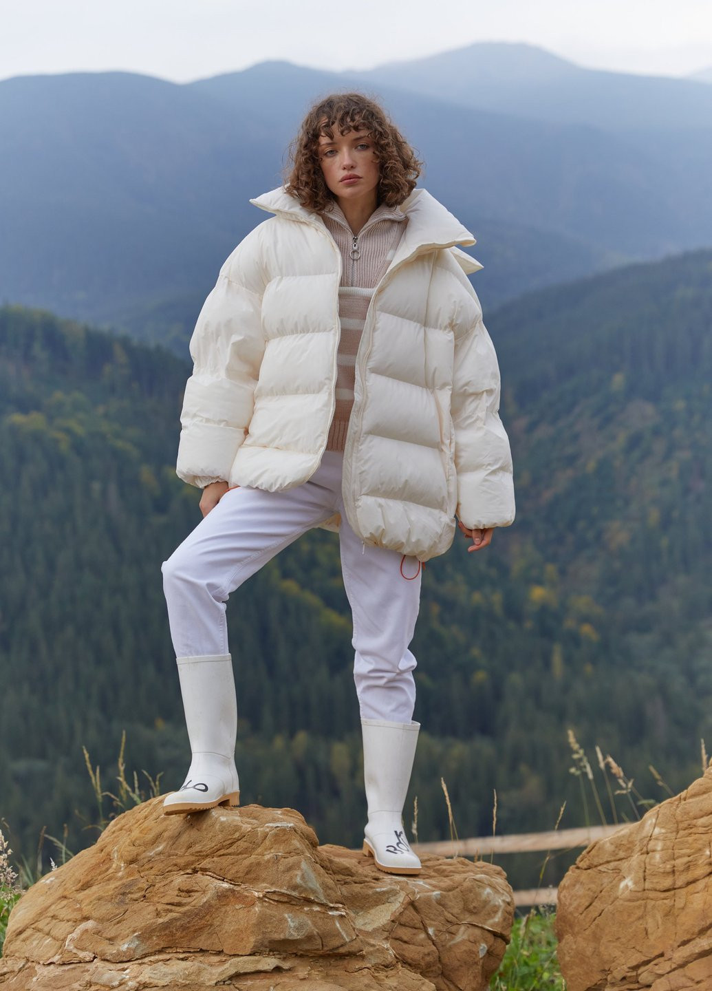 Молочна зимня куртка Gepur