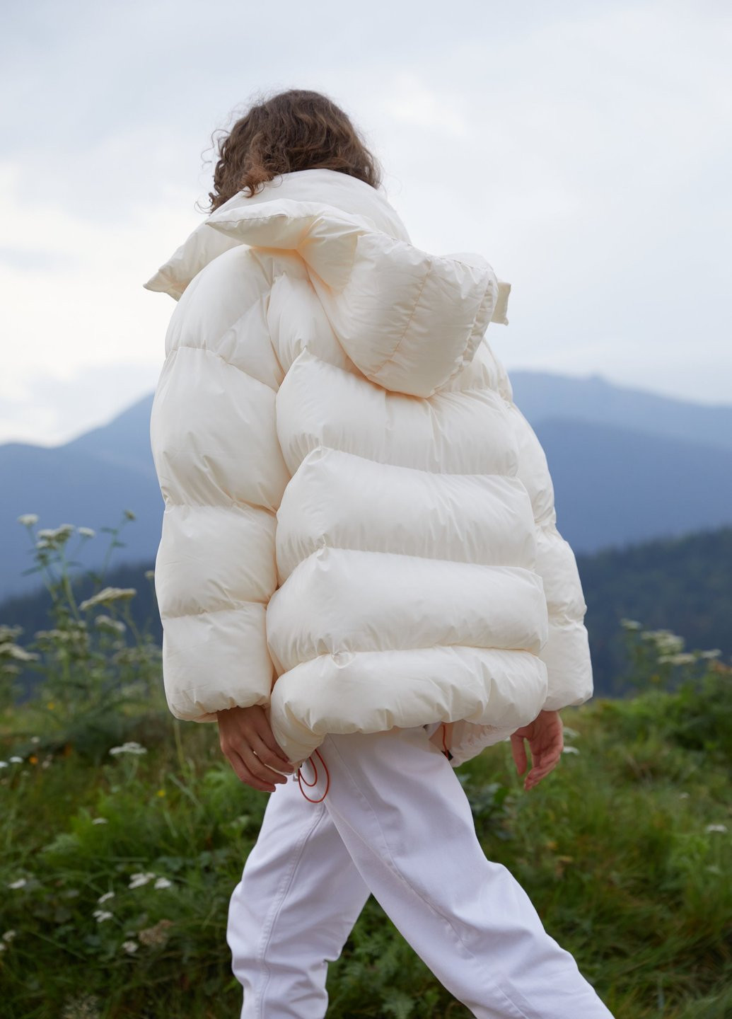 Молочная зимняя куртка Gepur