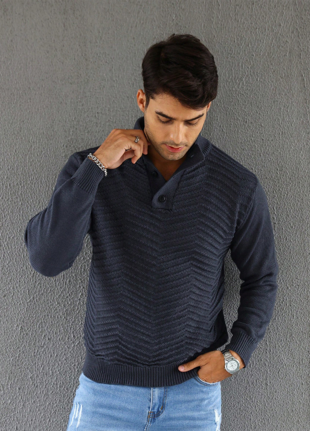 Сірий демісезонний светр SHEIN