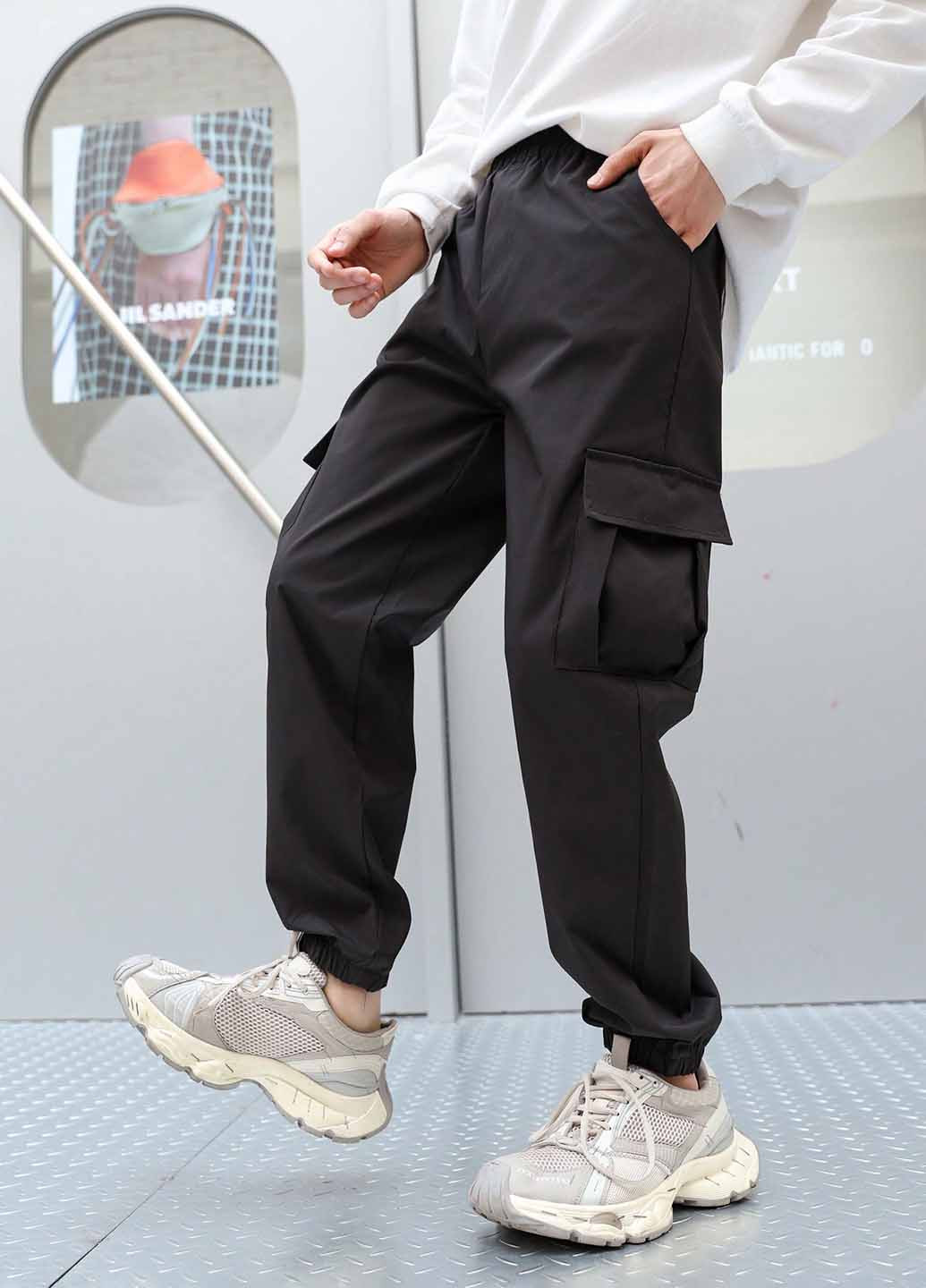 Черные спортивные демисезонные брюки карго SHEIN