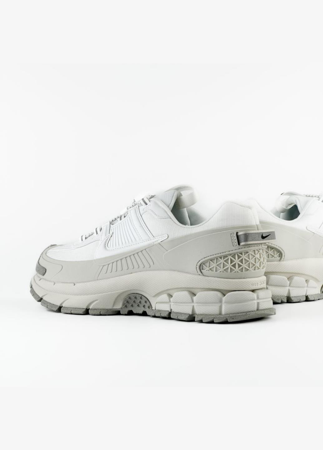 Білі Осінні кросівки hv5951-100 Nike Zoom Vomero Roam