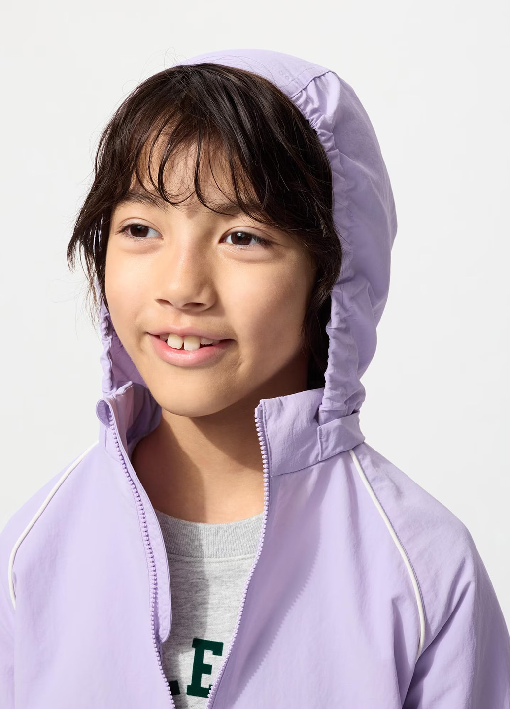 Сиреневая демисезонная ветровка Uniqlo