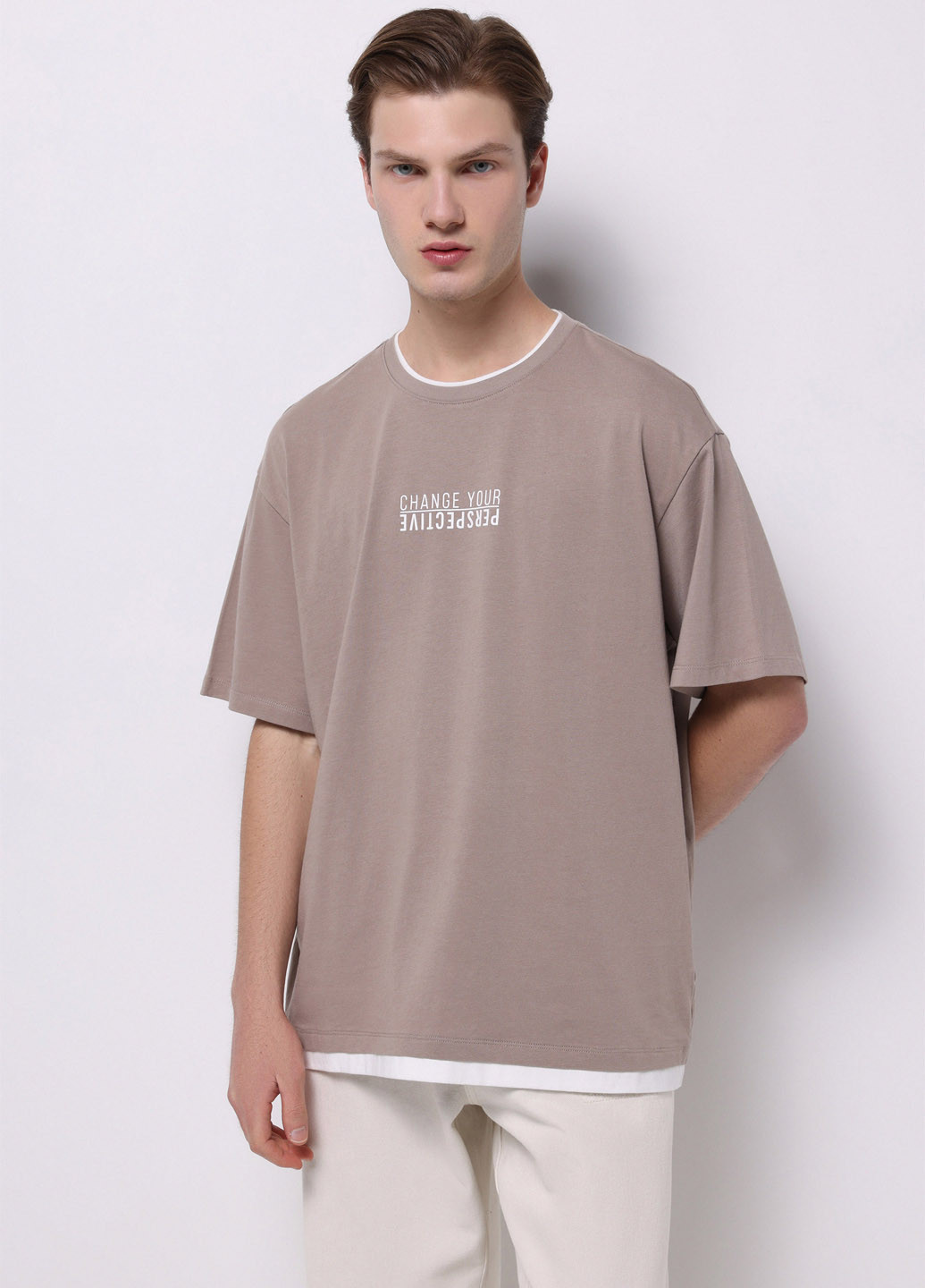 Бежевая футболка Colin's