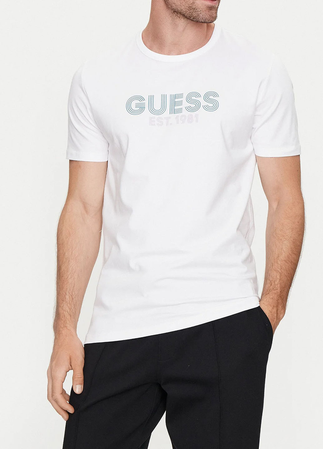 Белая футболка Guess