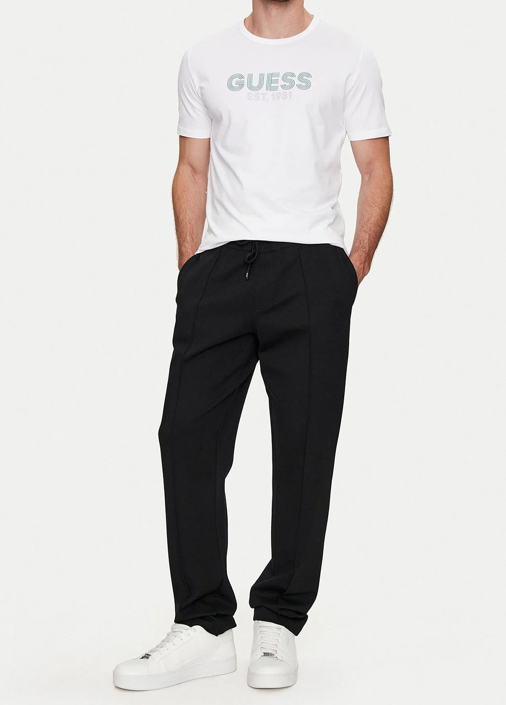 Белая футболка Guess