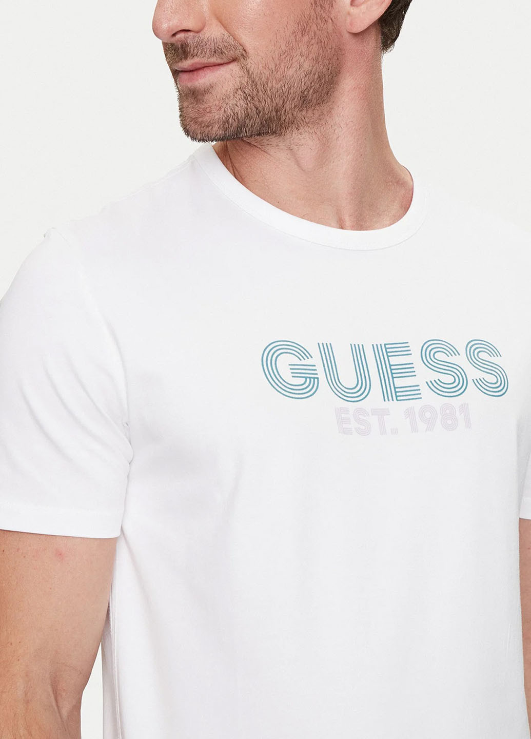 Белая футболка Guess